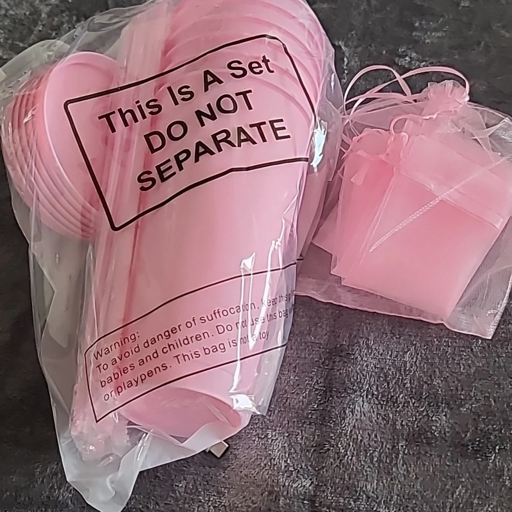 48-Piece Pink Sleepover Party Supplies Set. SET IS ALL LIGHT PINK!!